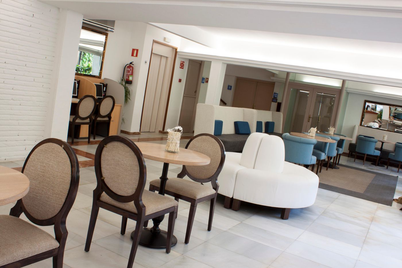 Subur-Maritim-Lobby-18