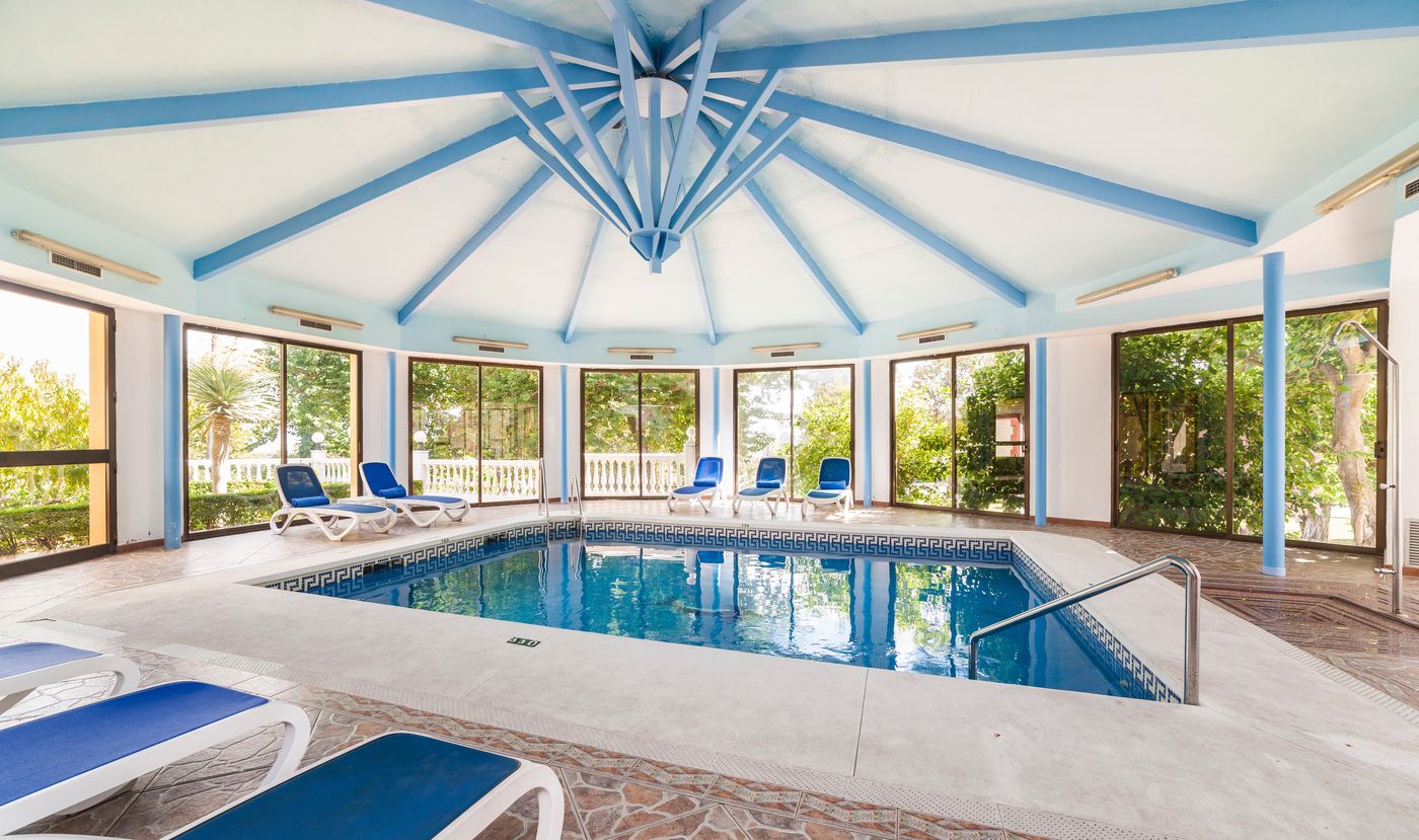 Hoteles-Globales-Reina-Cristina-Pool-59