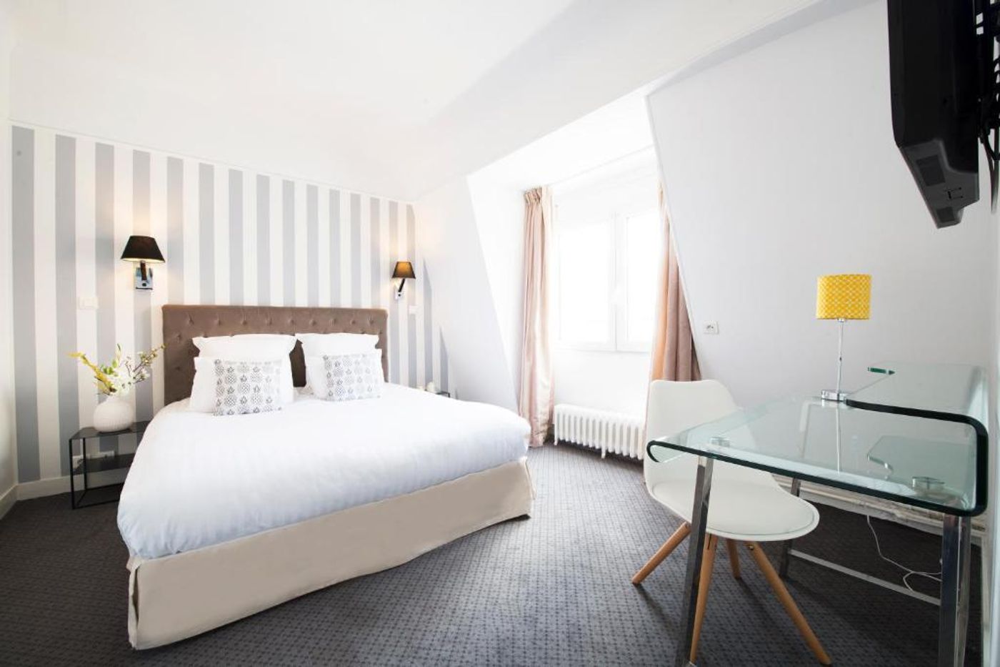 Batignolles - France - PARIS - Room - 0