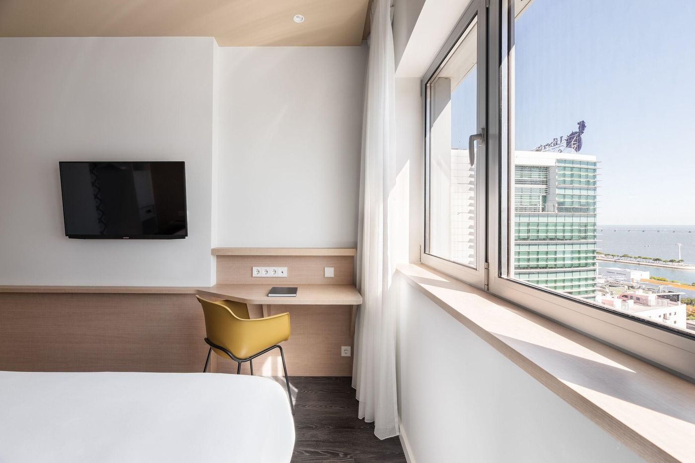 Ikonik-Lisboa-Room-9