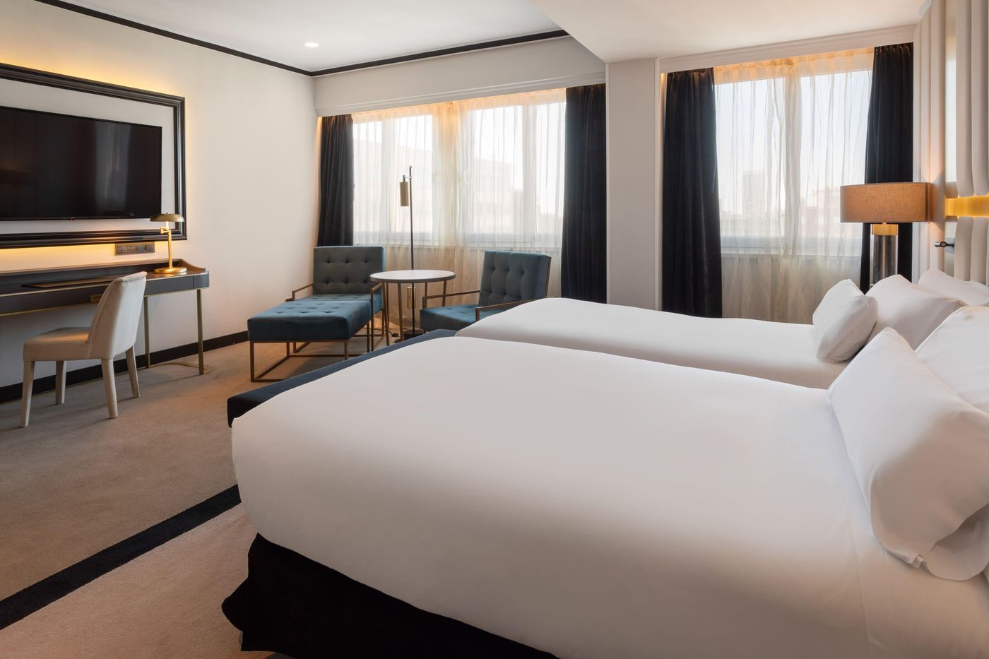 Melia-Castilla-Room-37