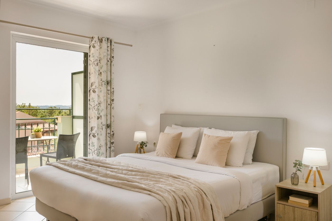 Century-Resort-Apartments-Room-51