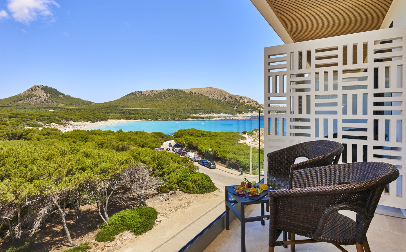 S'Entrador Playa Hotel and Spa