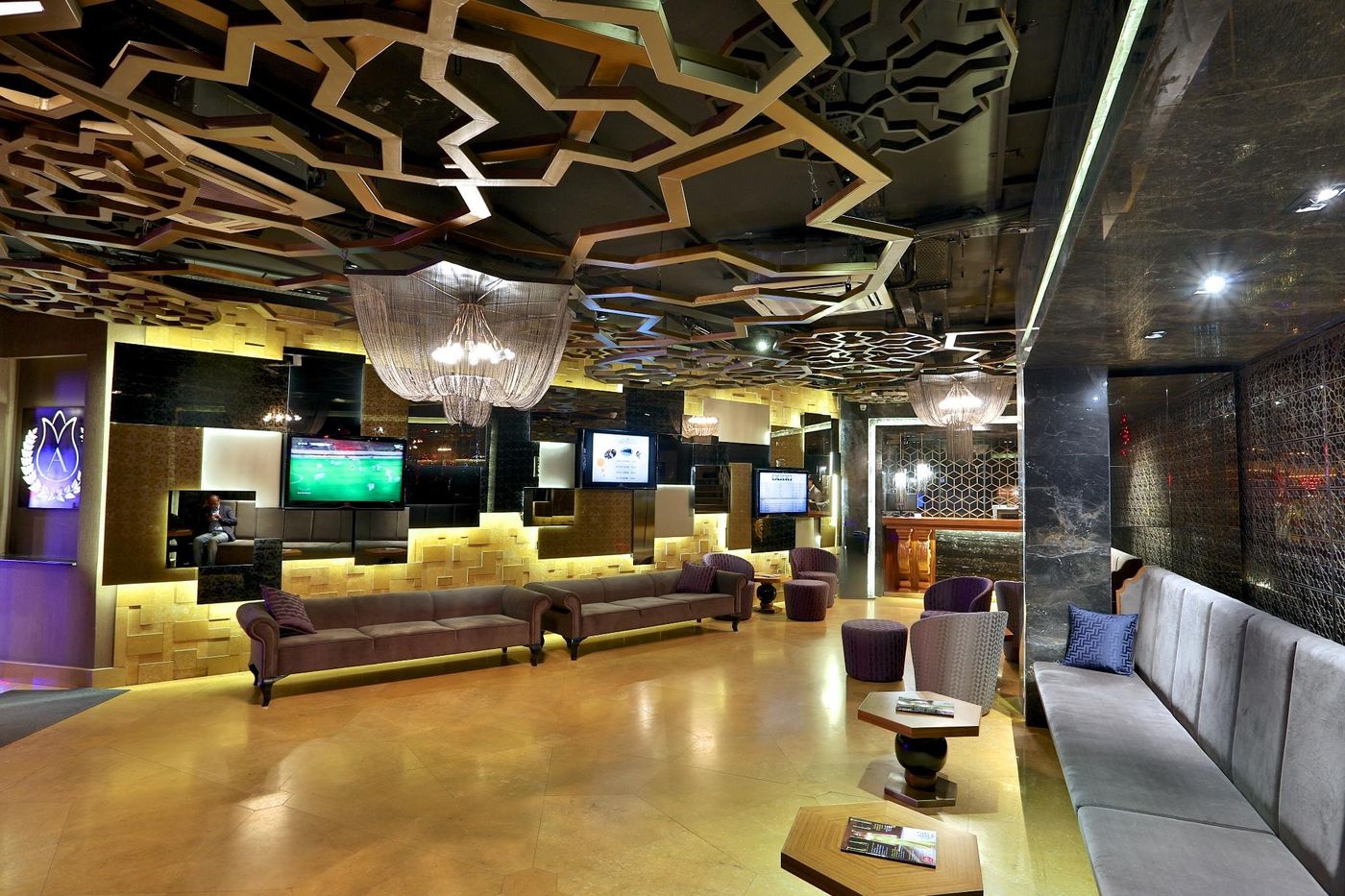 Hotel-Zurich-Istanbul-Lobby-13