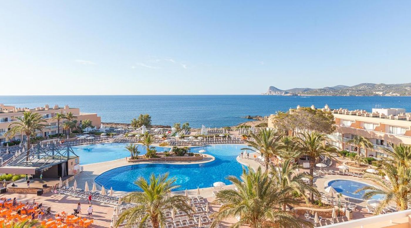 Sirenis-Seaview-Country-Club-General-view-45