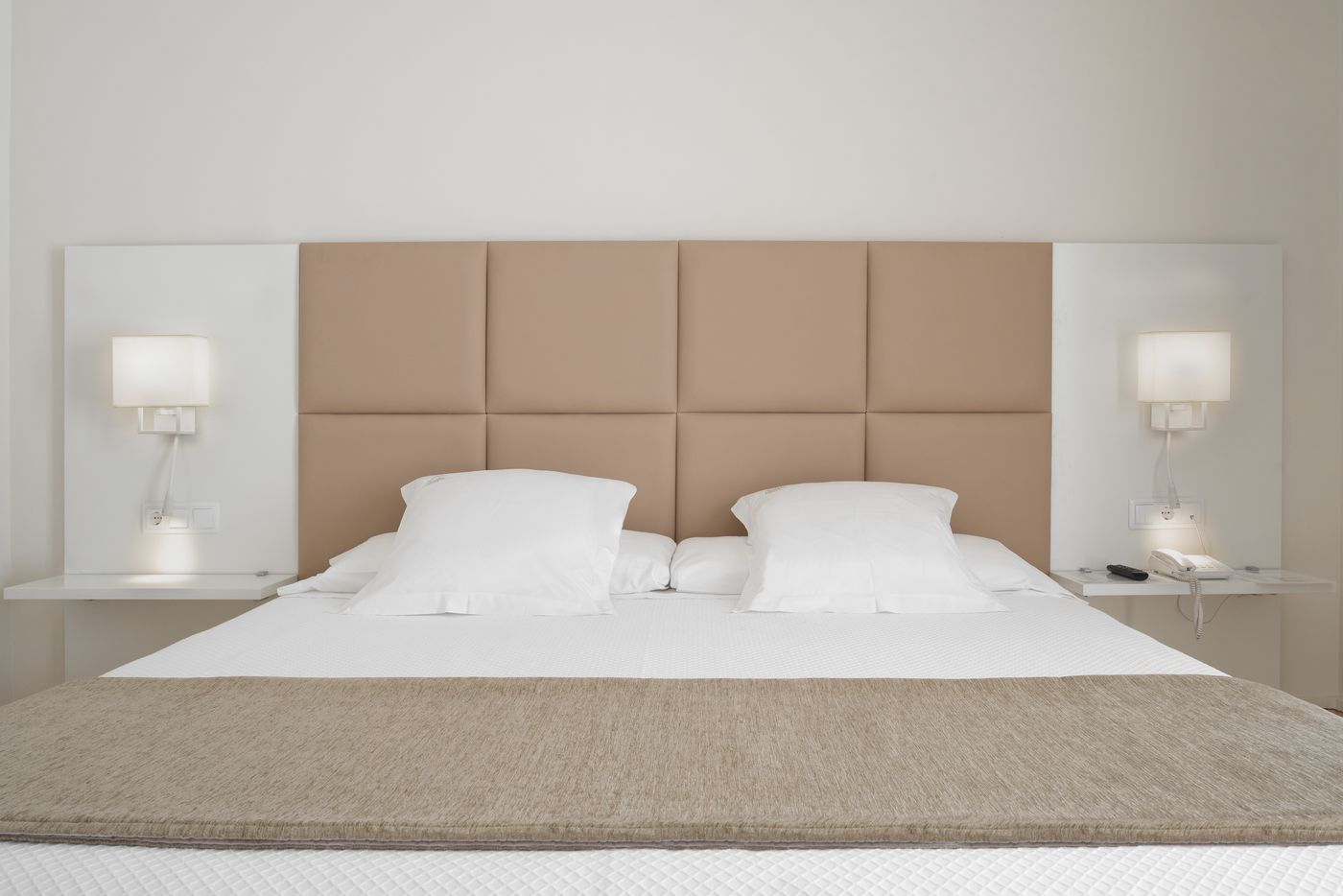 Pirineos-Pelegri-Room-14