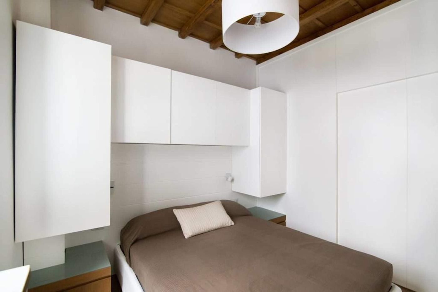 Domenichino-Luxury-Home-Room-18