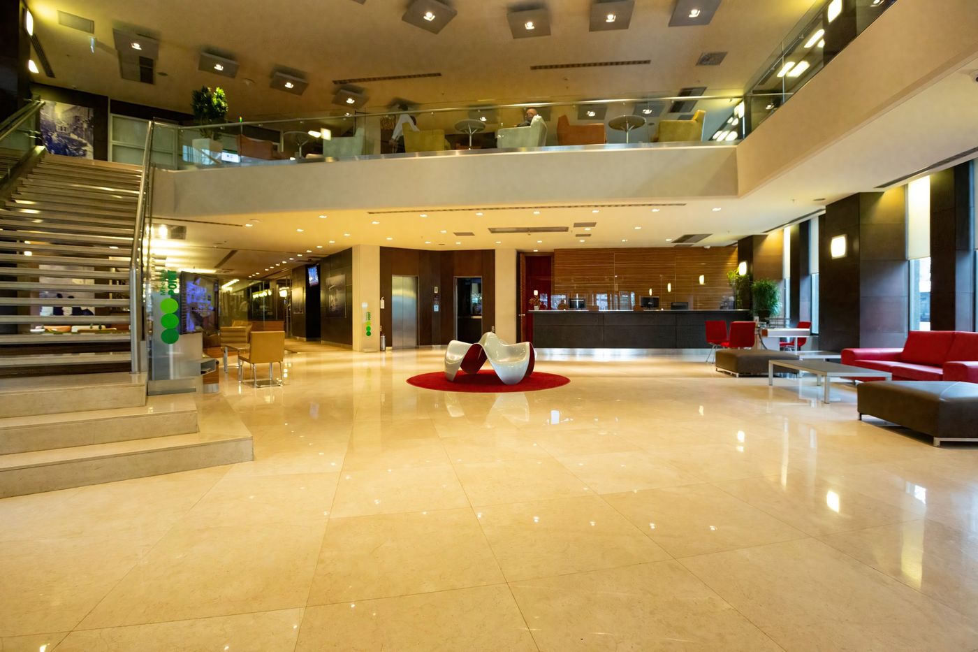 Point-Hotel-Taksim-Lobby-14