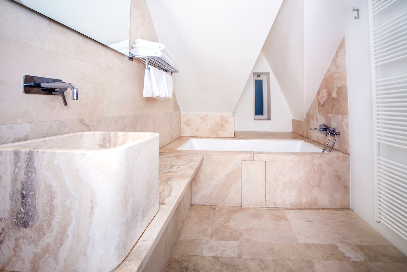 Golden-Crown-Room-32