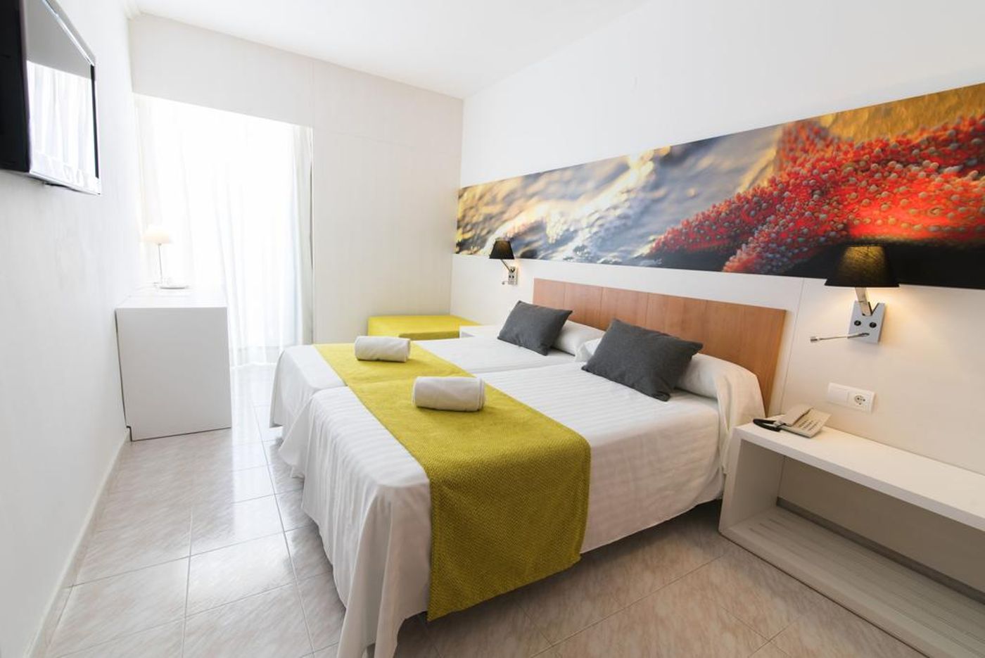 Azuline Hotel Pacific