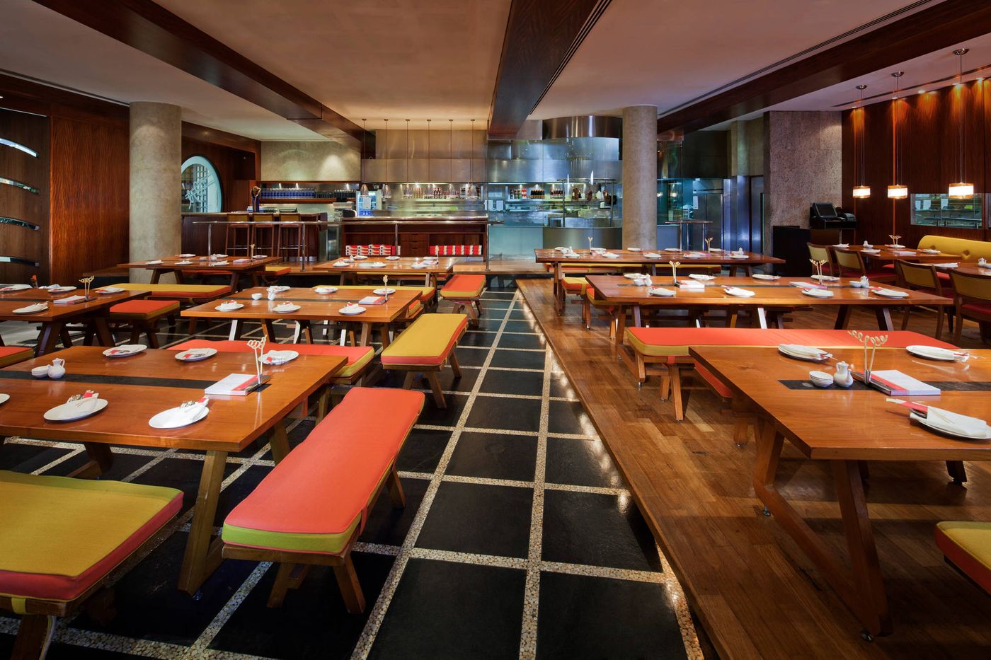 Jumeirah-Emirates-Towers-Restaurant-72