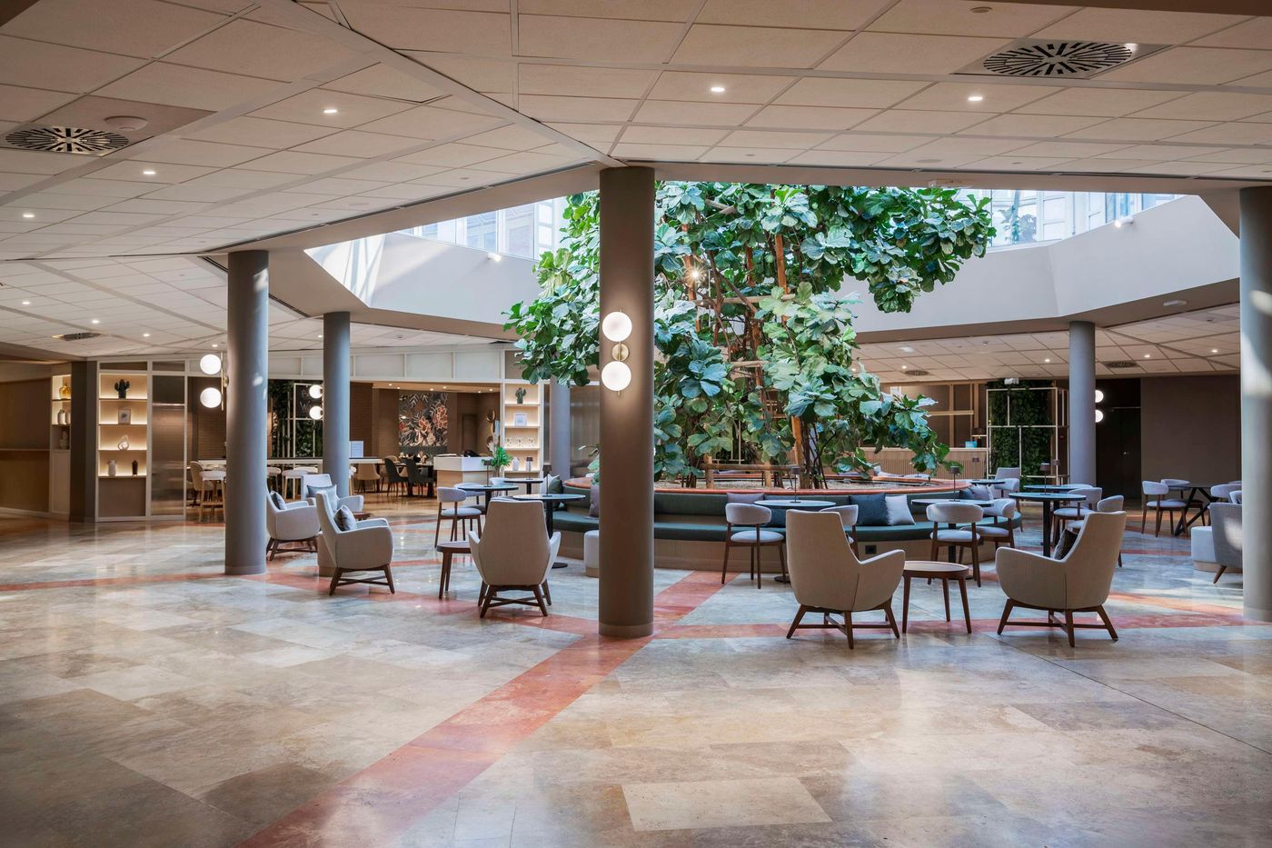 Hilton Garden Inn Bologna North - Italy - Quarto Inferiore - Lobby - 4