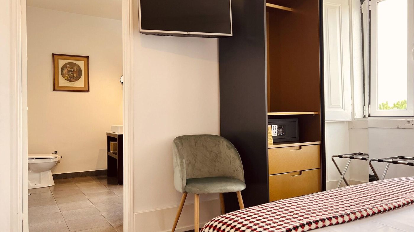 Casa-Do-Jasmim-By-Shiadu-Room-35