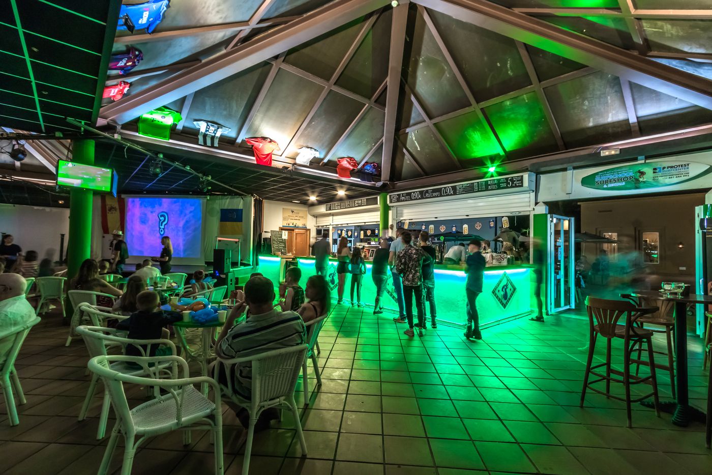 Oasis-Papagayo-Sport---Family-Bar-62