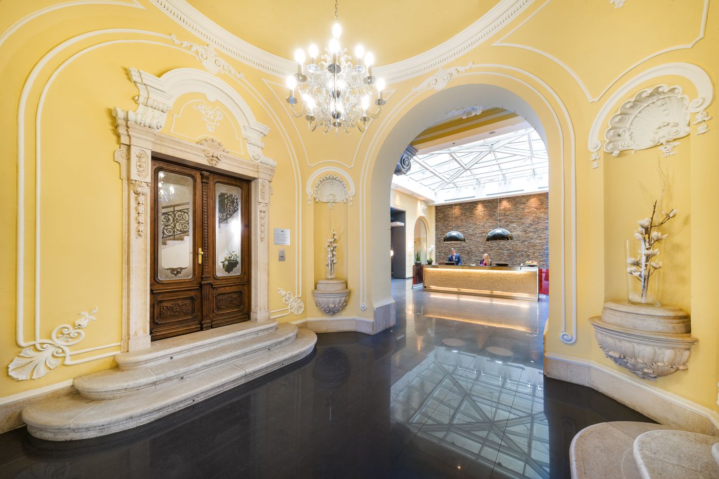 Eurostars-Palazzo-Zichy-Lobby-4