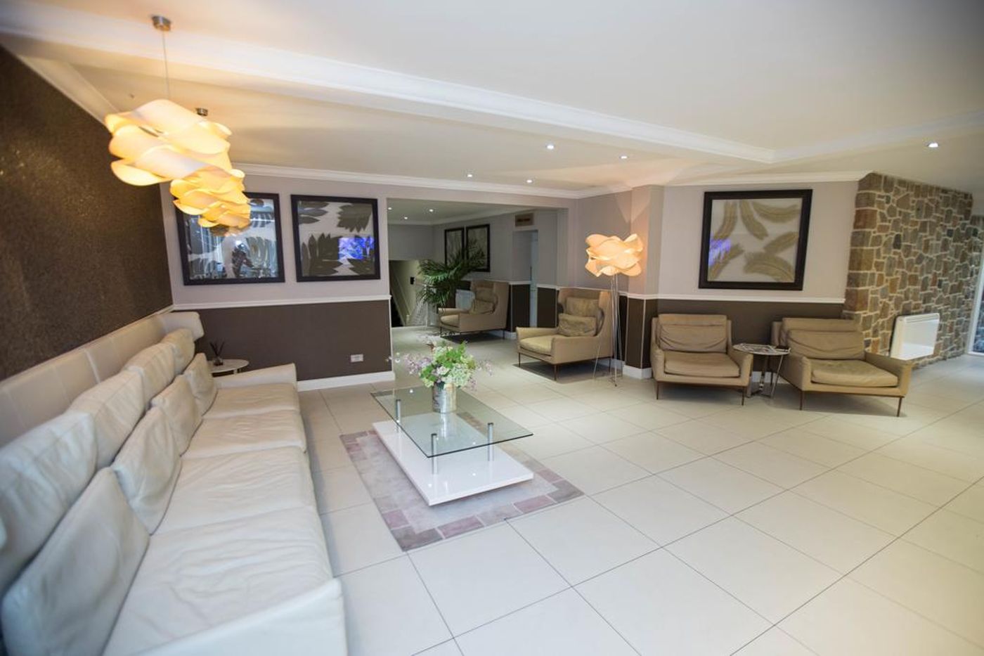 La-Place-Hotel-Lobby-1