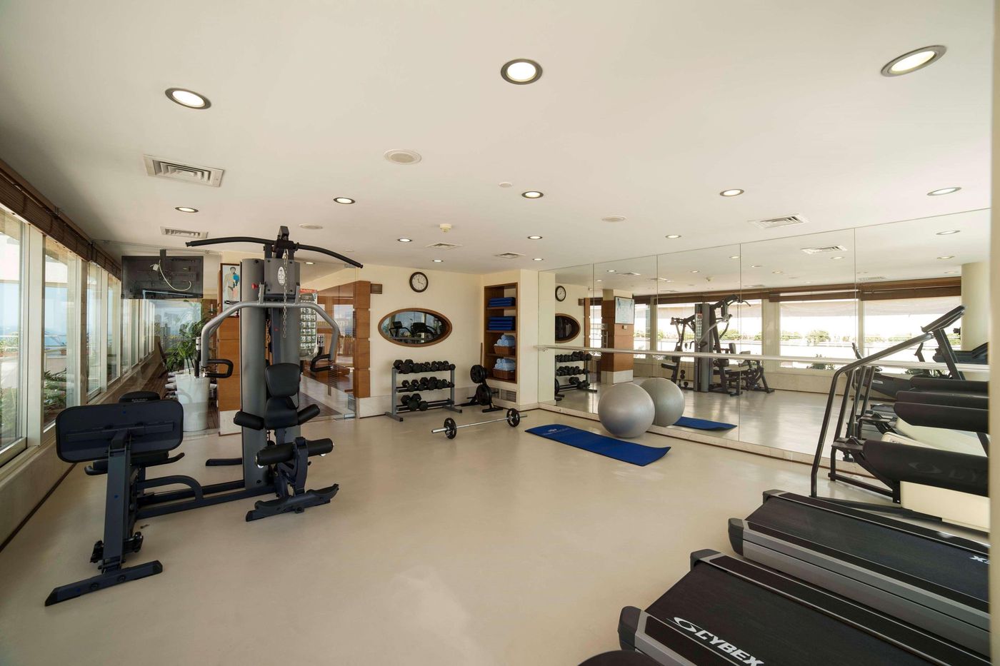 Radisson-Hotel-President-Old-Town-Istanbul-Sports-and-Entertainment-76