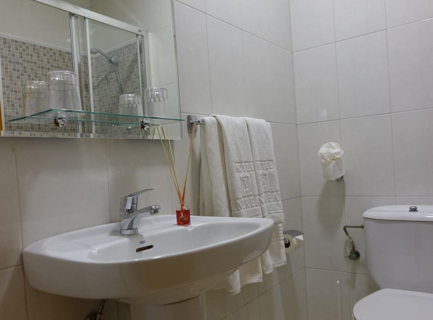 Andreas-Hotel-Room-10