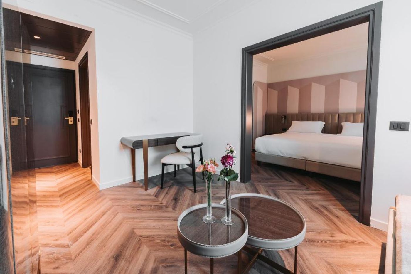 Royal-Garden-Hotel-Room-26