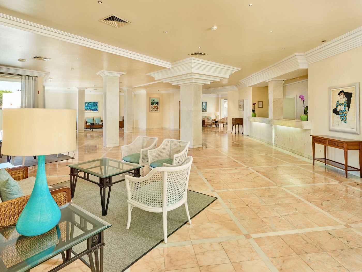 Ria-Park-Garden-Lobby-31