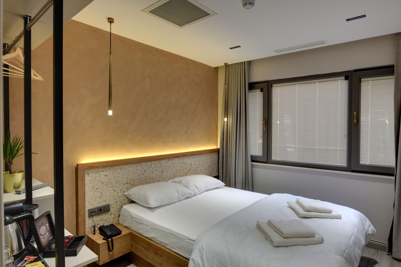 21 Rooms Hotel-Turkey-Istanbul-Room-1
