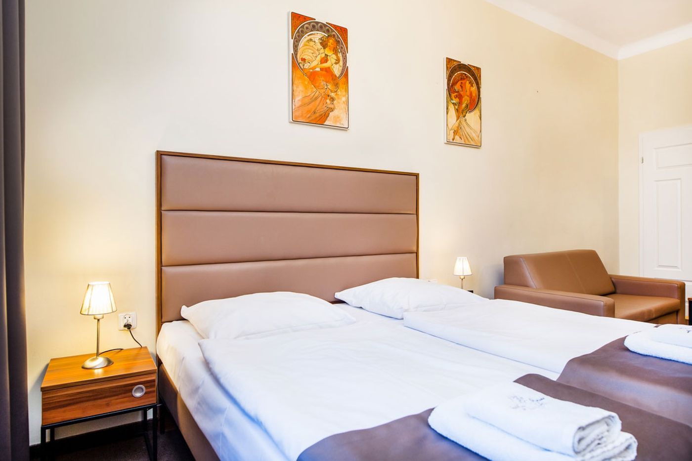 Aparthotel-Old-Town-Room-13