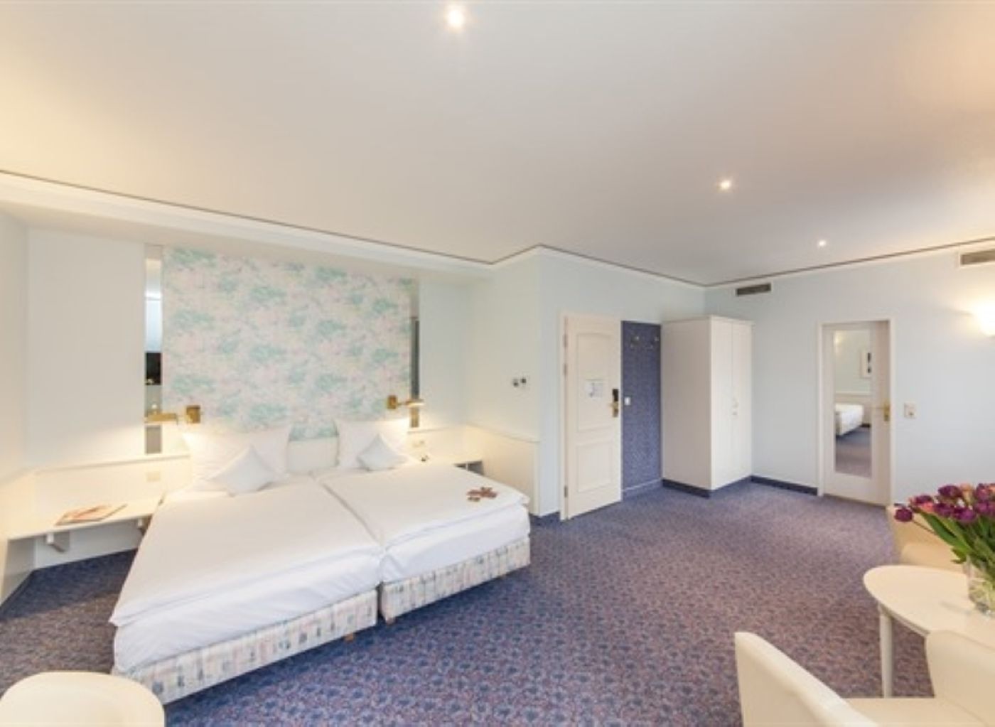 Hotel Post - Germany - Aschaffenburg - Room - 9