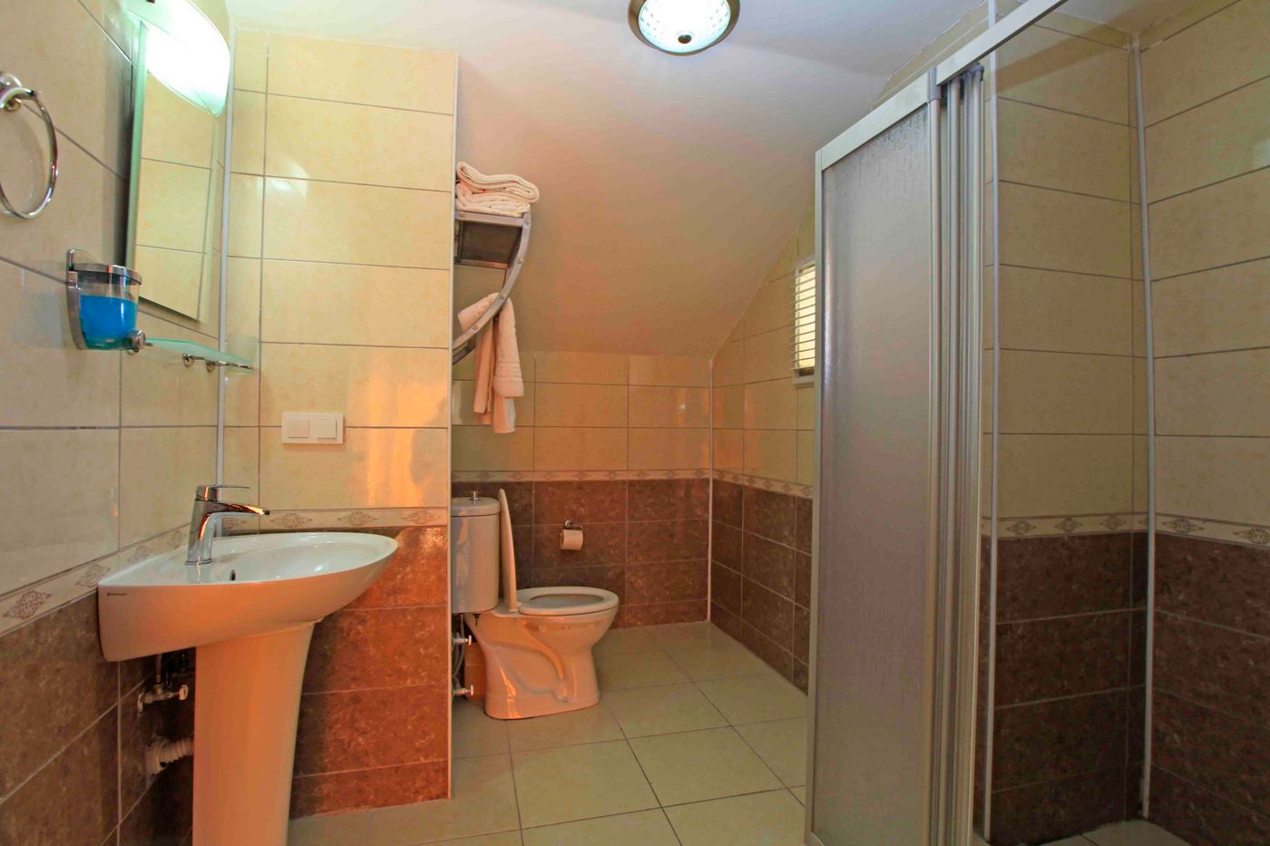 Sunlight-Garden-Room-14