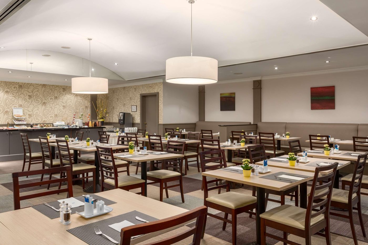 NH-Brussels-Carrefour-De-l-Europe-Restaurant-49