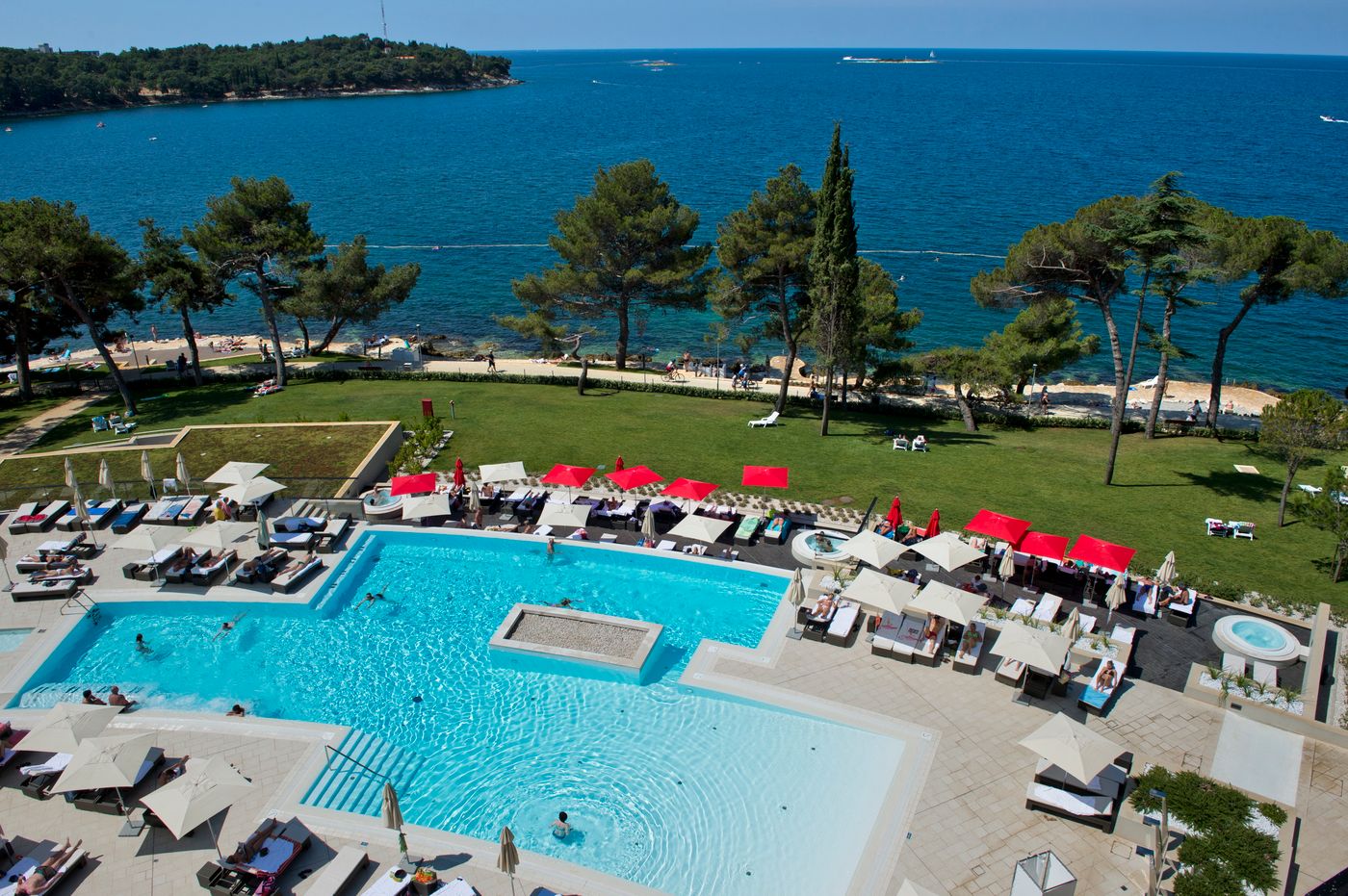 Hotel-Parentium-Pool-4