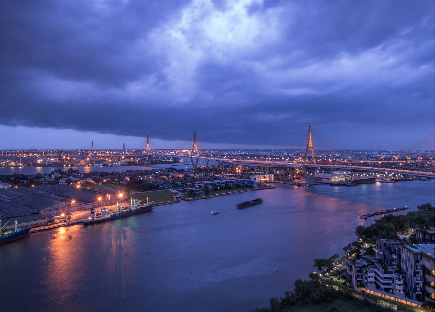 Riverfront-Bangkok-General-view-11