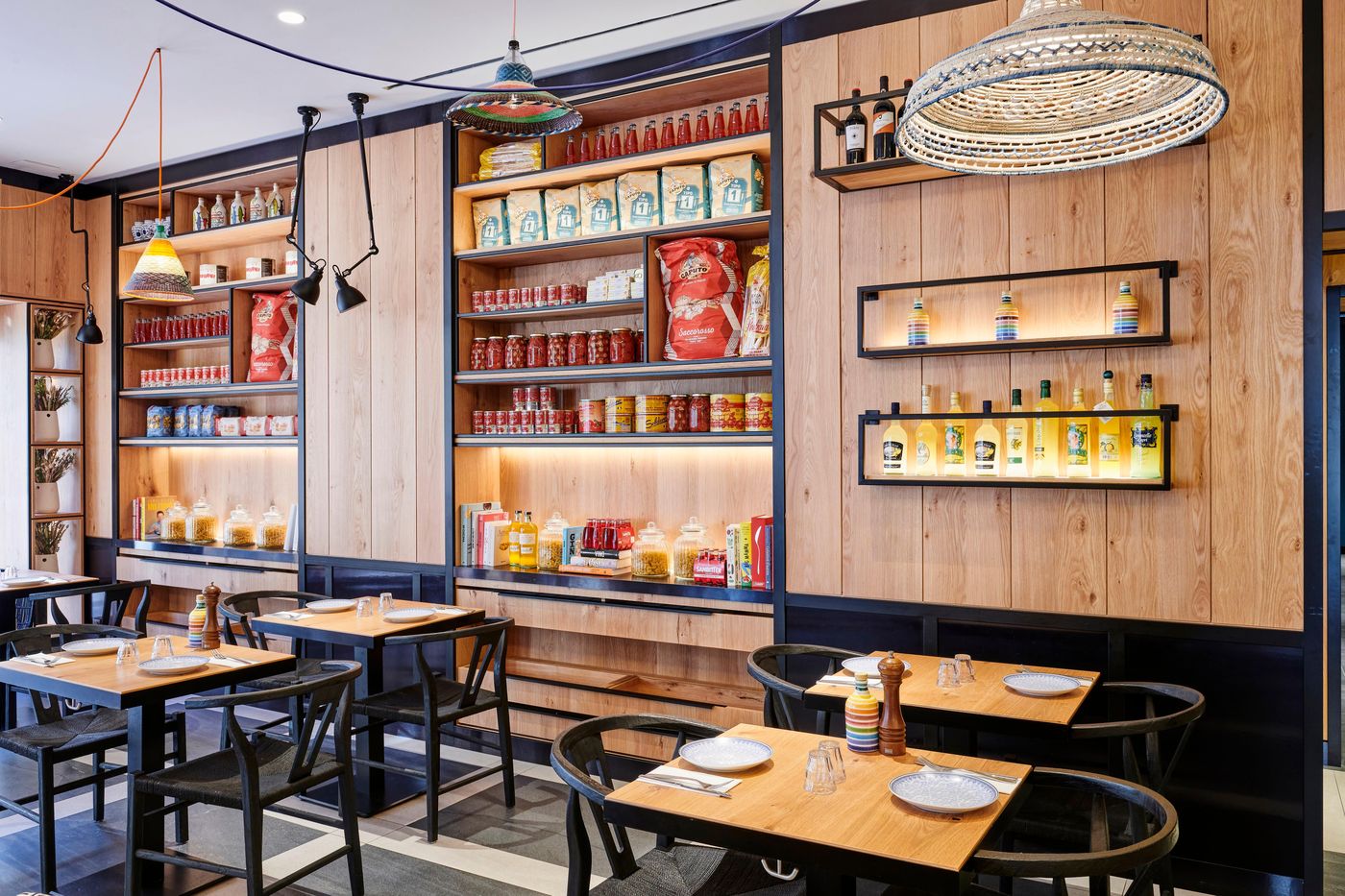 Holiday-Inn-Nice-Restaurant-34