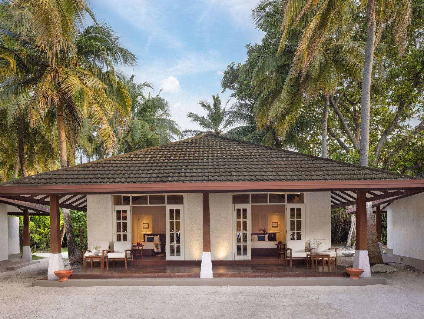 Adaaran Select Meedhupparu & Prestige Water Villas Maldives