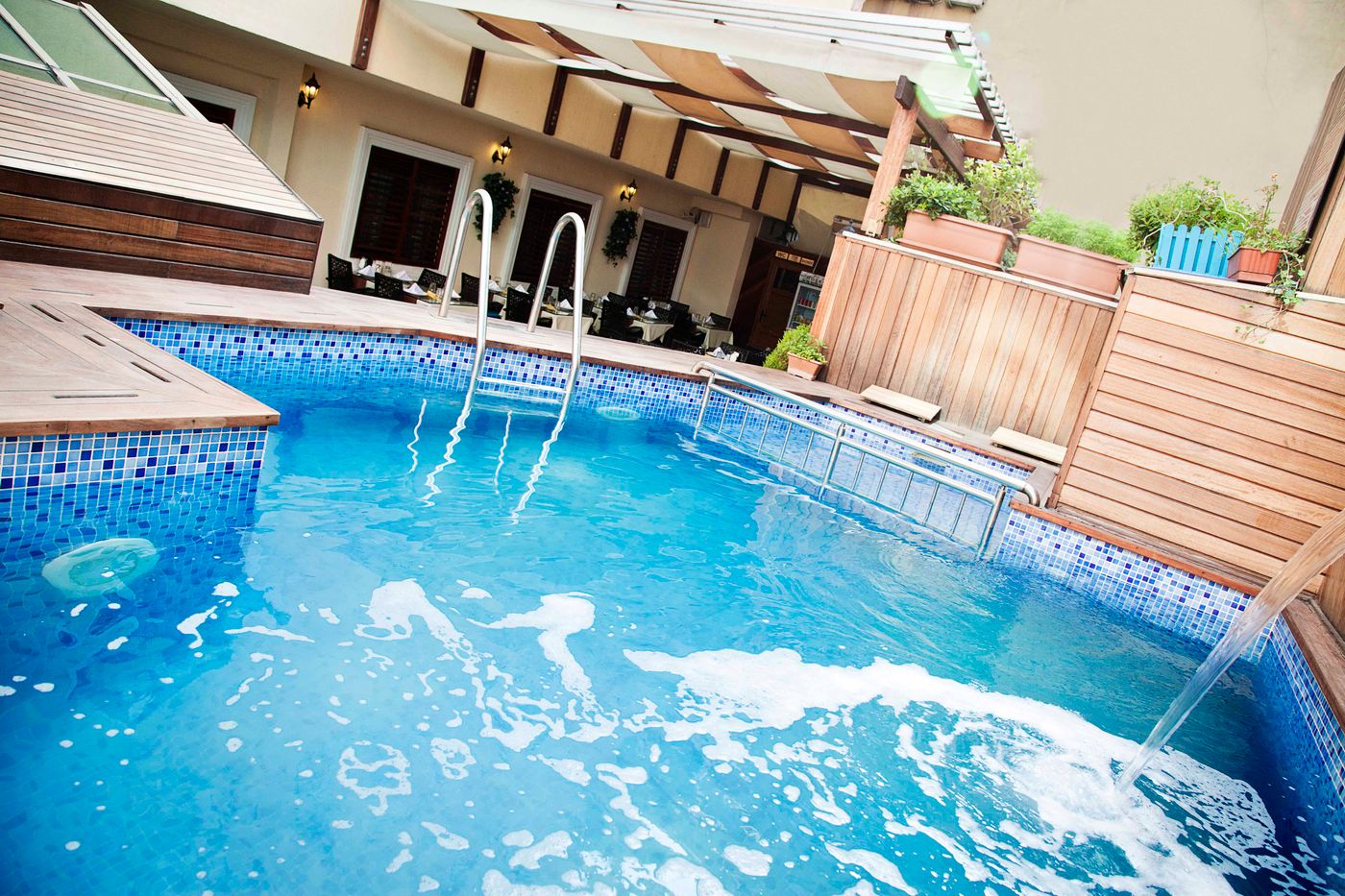 Sorriso-Turkey-ISTANBUL-Pool-10