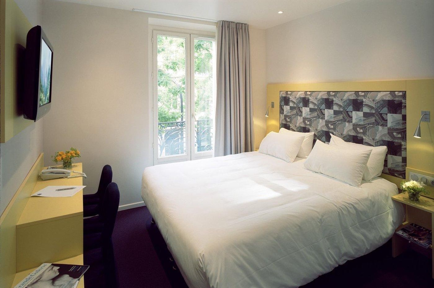 Au-Palais-de-Chaillot-General-view-33