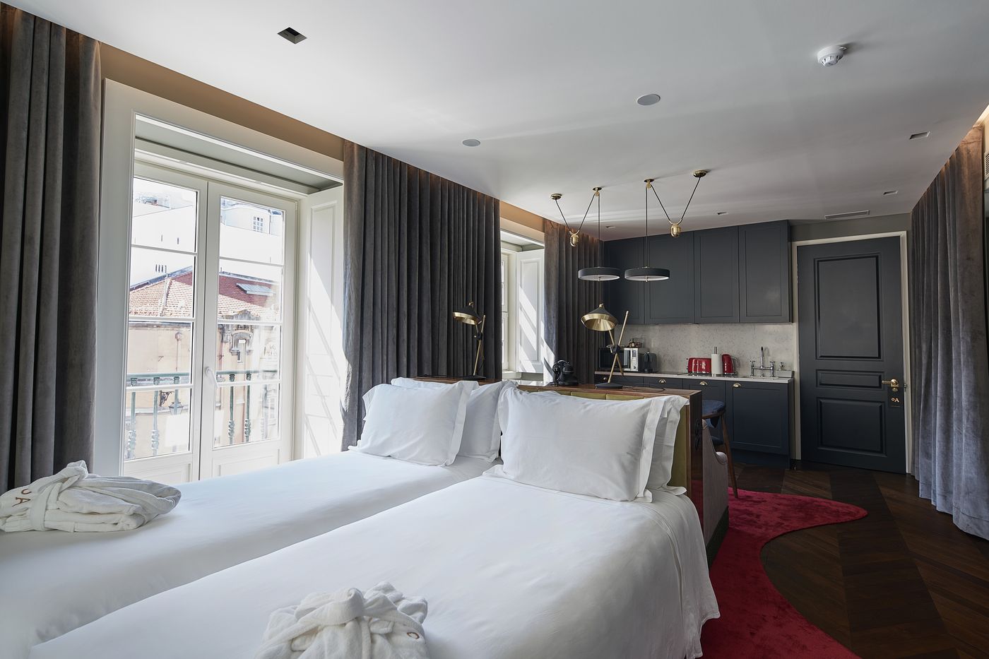 O-Artista-Suites-By-Europe-Room-10