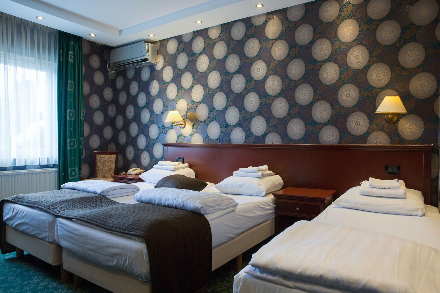 Hotel-Zwanenburg-Amsterdam-Airport-Room-28