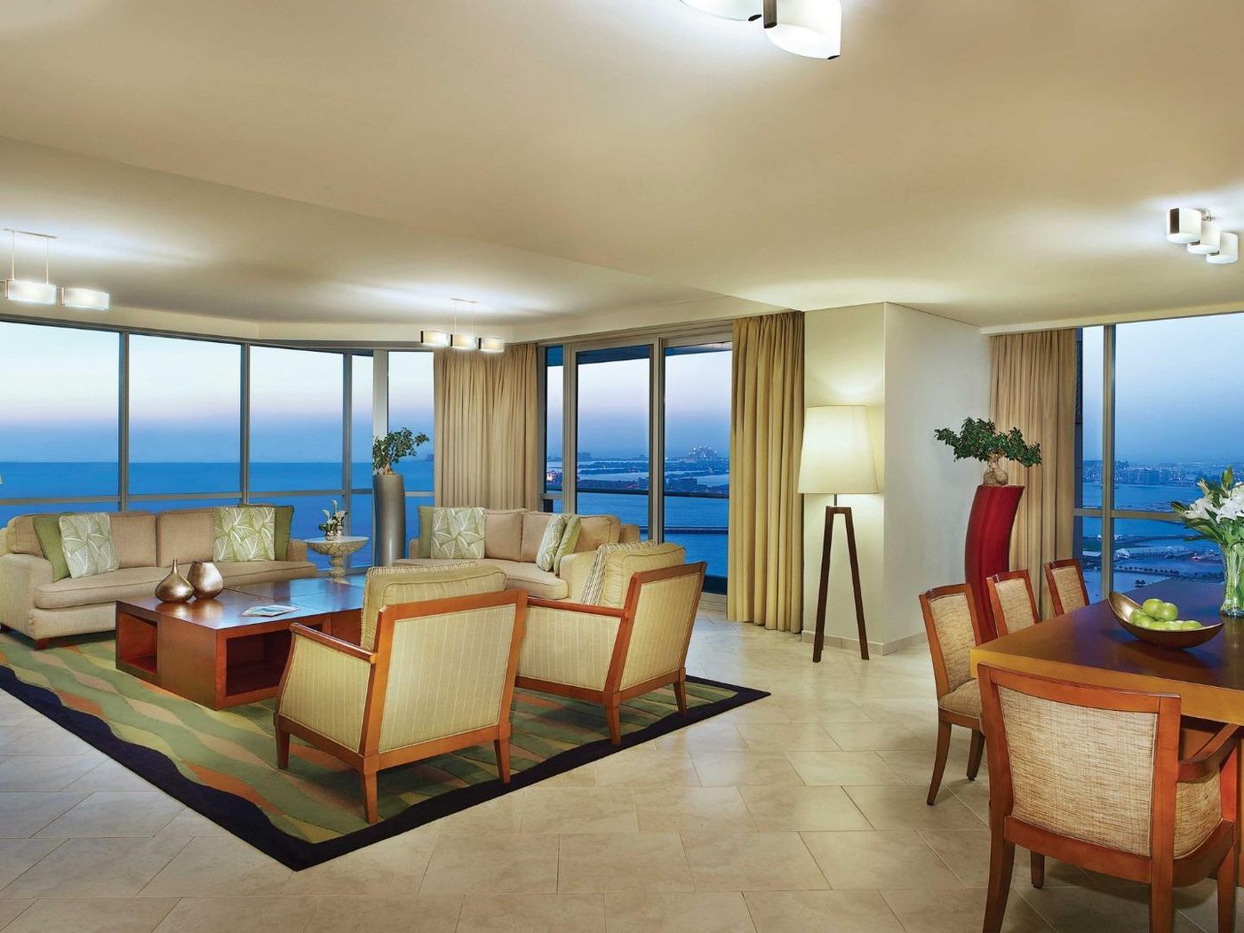 Oasis-Beach-Tower-Serviced-Room-17