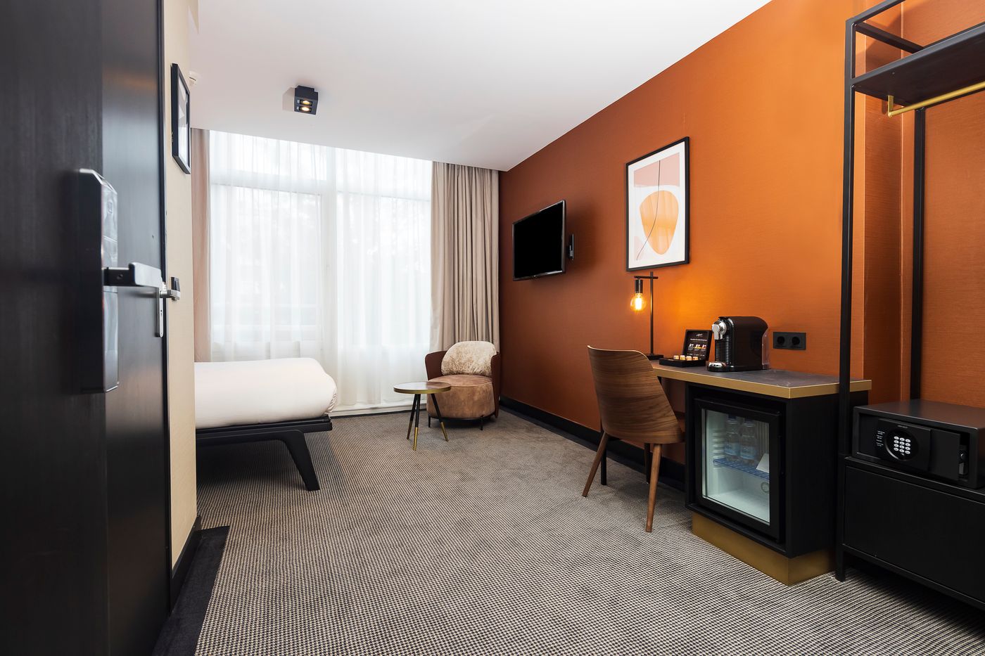 Huygens-Place-Room-33