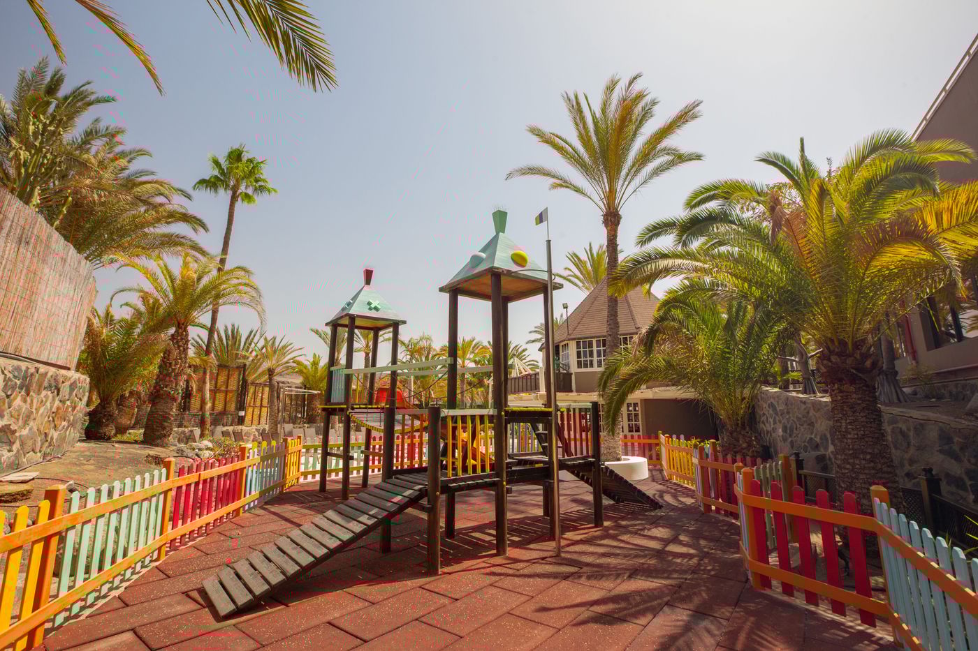 Abora-Continental-by-Lopesan-Hotels-Sports-and-Entertainment-43