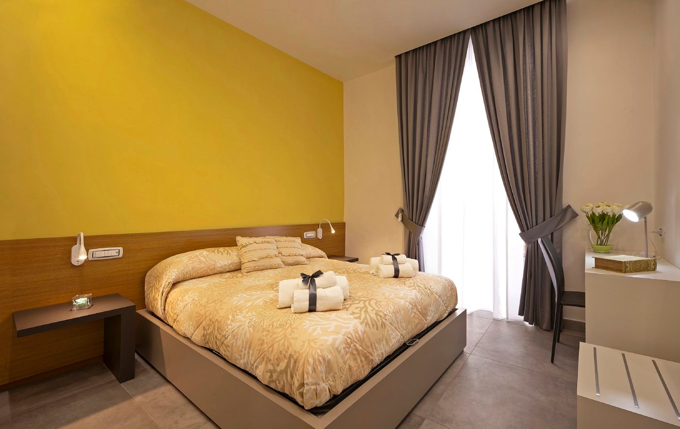 Domus Schilizzi Guesthouse - Italy - naples - Room - 0