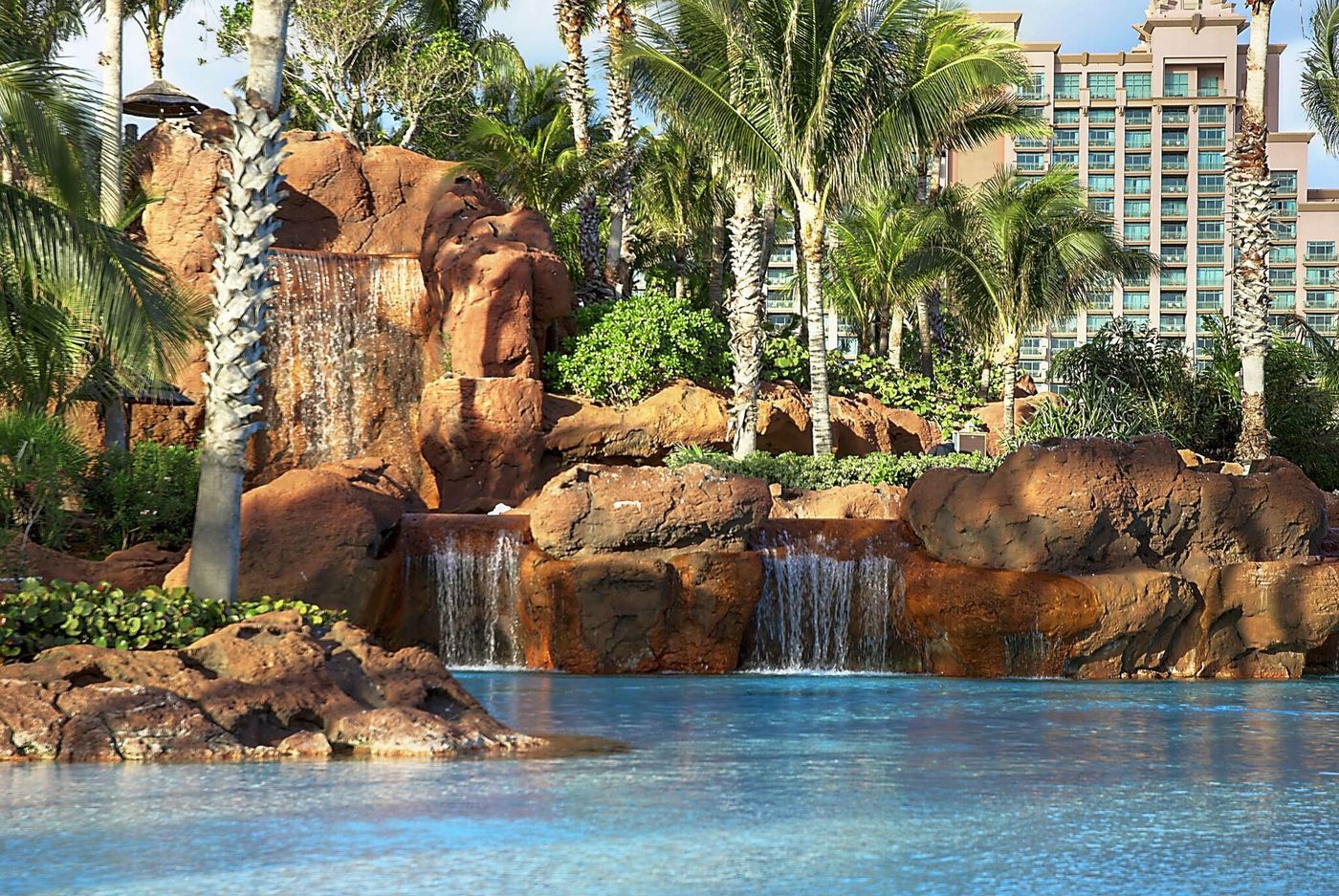 The-Reef-Atlantis-Pool-1