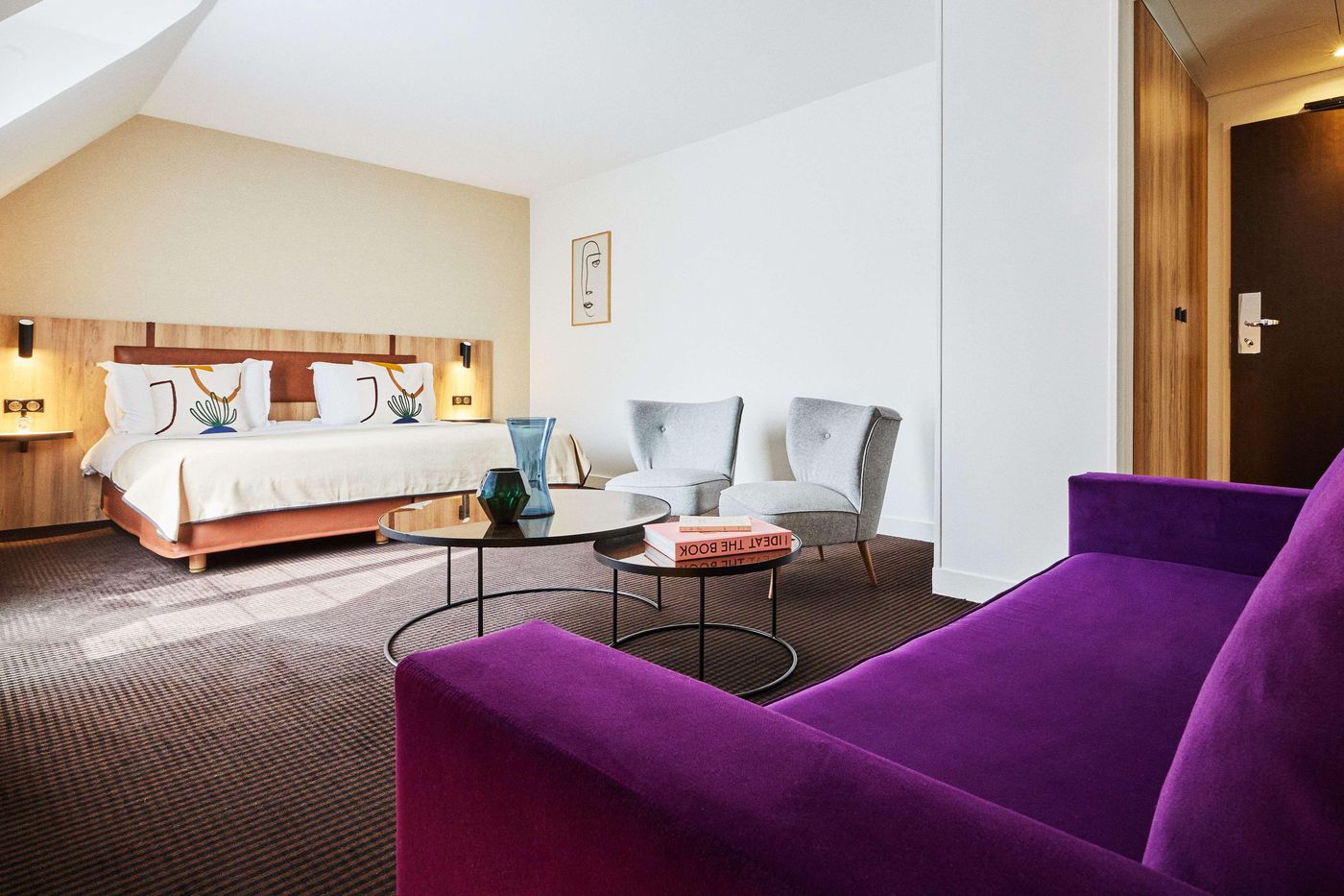 Plaza-Tour-Eiffel-Room-28