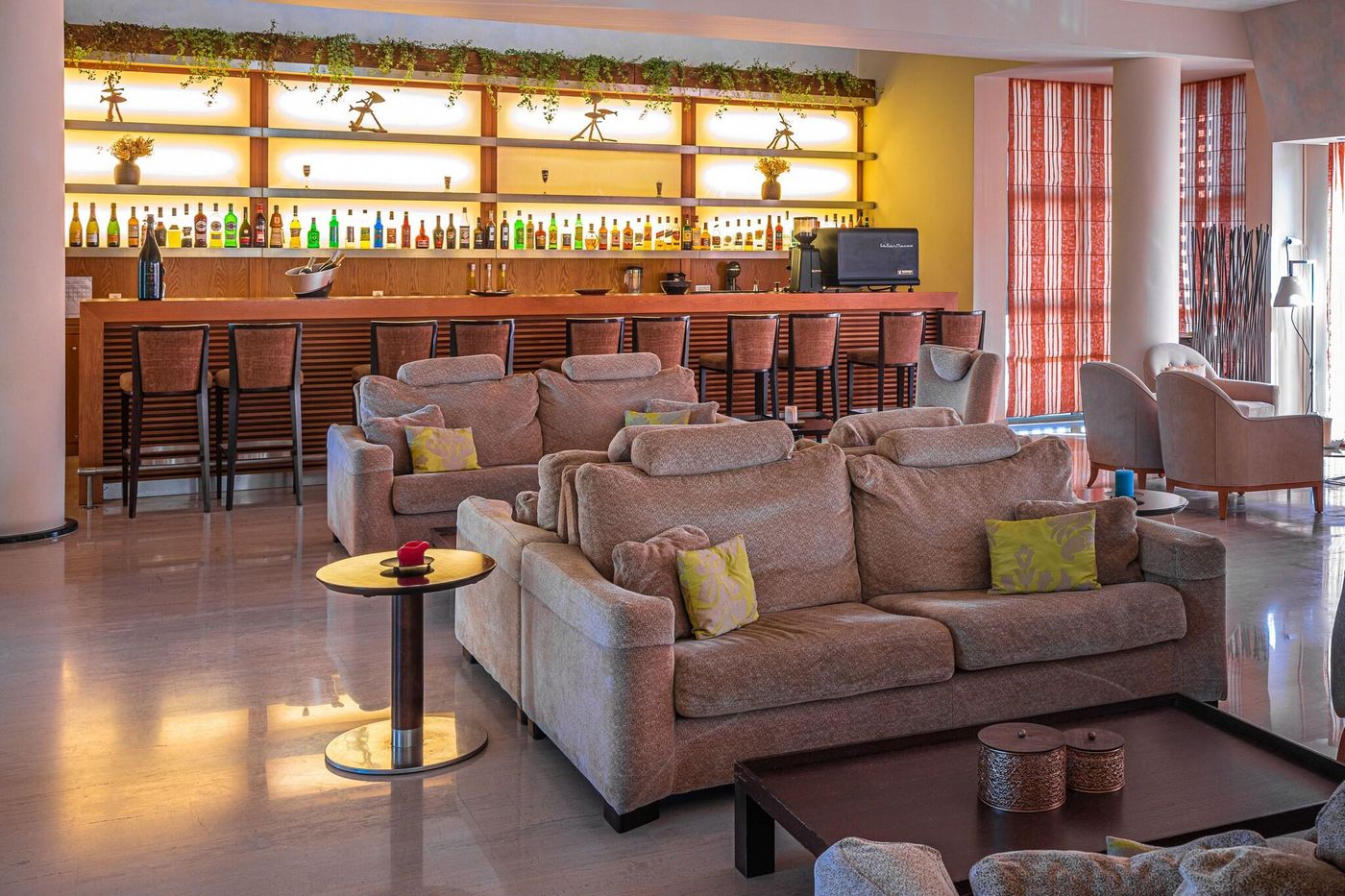 Santa-Marina-Plaza-Bar-45