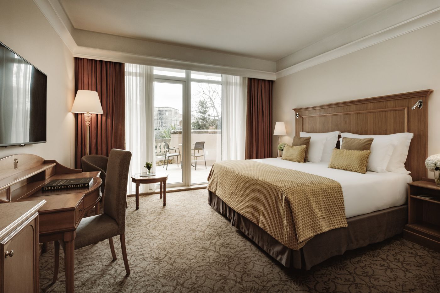 Corinthia-Palace-Hotel-Room-25