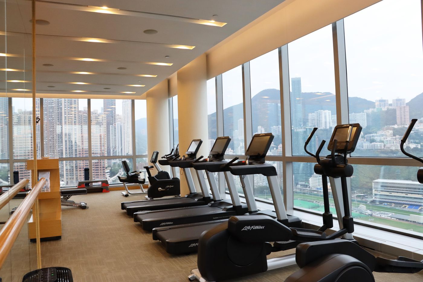 Crowne-Plaza-Hong-Kong-Causeway-Bay-Sports-and-Entertainment-44