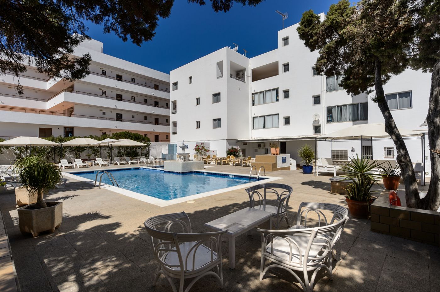 San Antonio Beach Apartments (ex Arcomar)