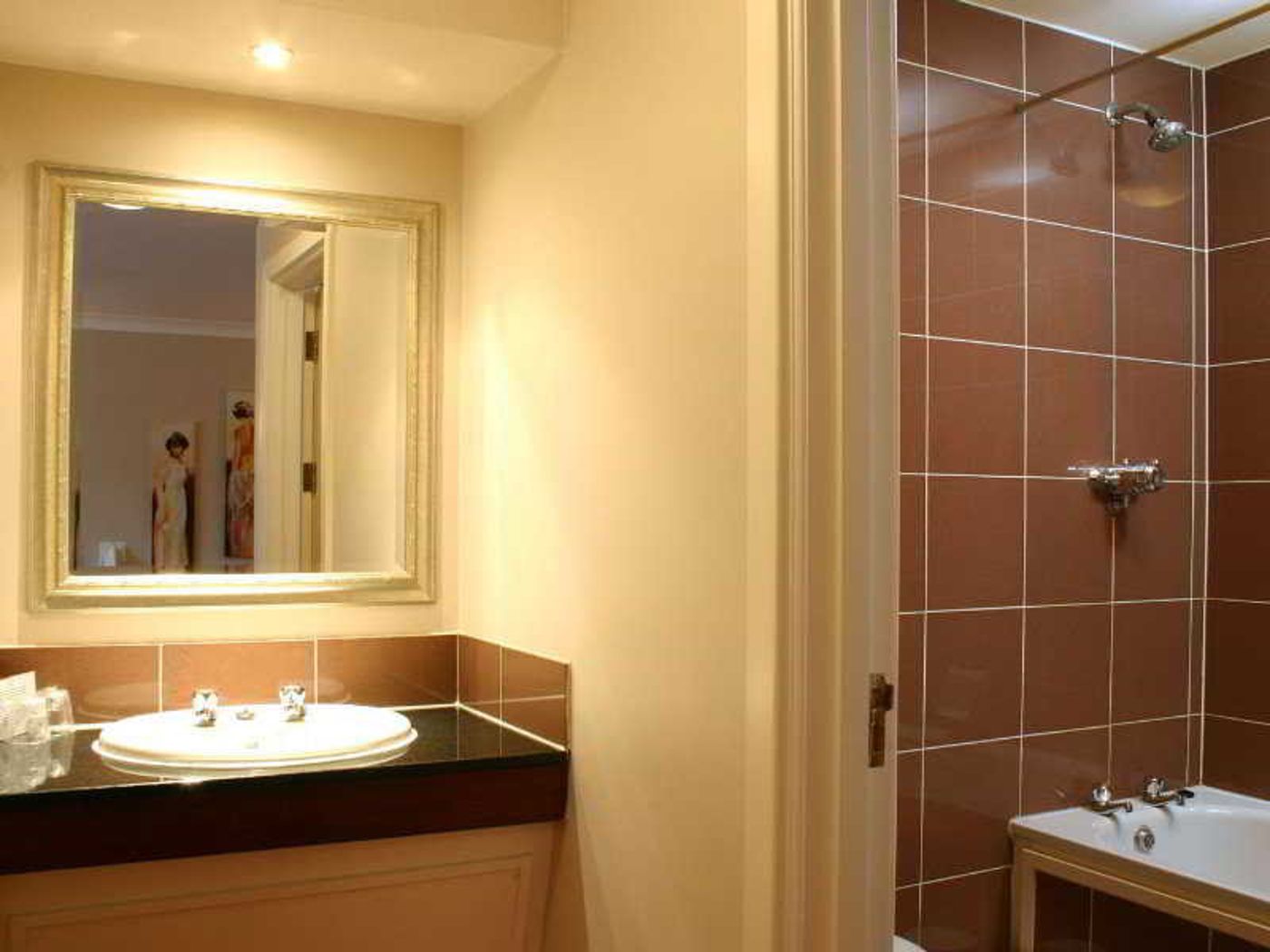 The Greyhound Hotel-United Kingdom-LEIGH-Room-5