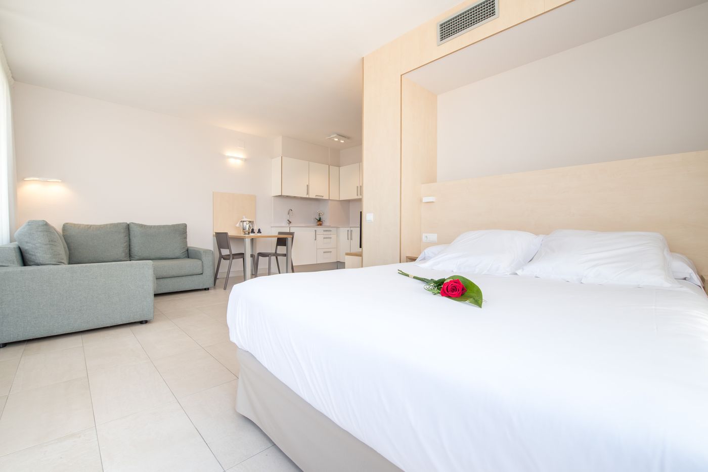 Atenea-Park-Suites---Apartments-Room-26