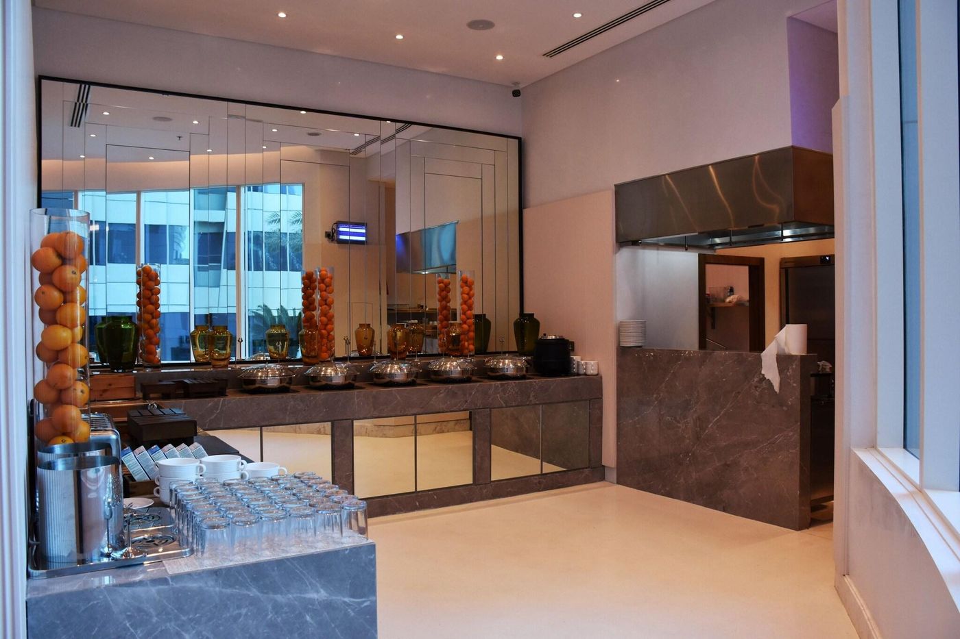 Tamani-Marina-Hotel-and-Hotel-Apartment-Restaurant-30